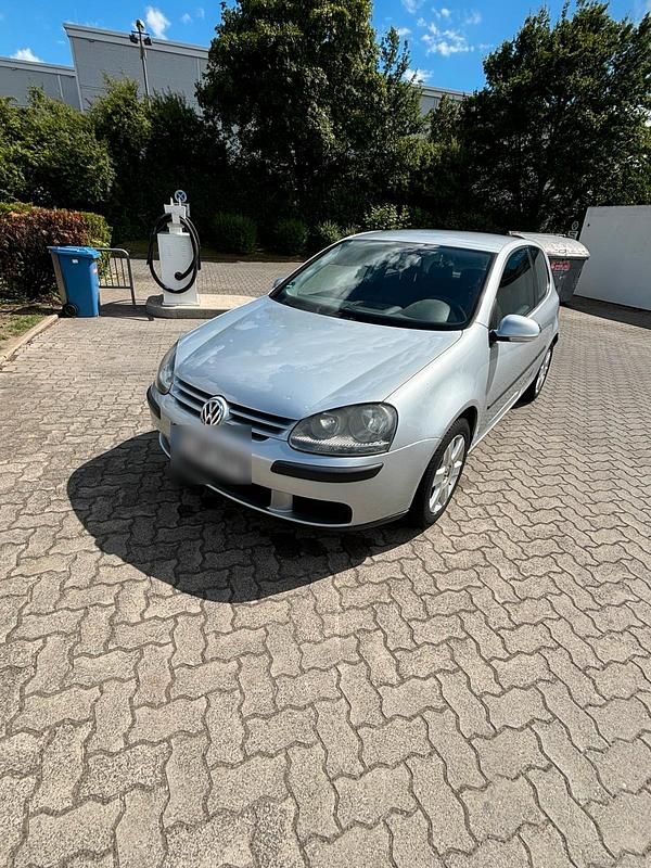 Silber Gebraucht 2003 VW Golf IV Comfortline Kleinwagen | 1.000 € (Fairer Preis) - Bild 1/4