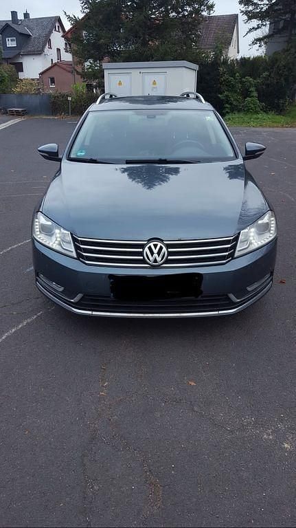 Gebraucht VW Passat Comfortline 140 PS (102 kW) 2012 Grau Kombi