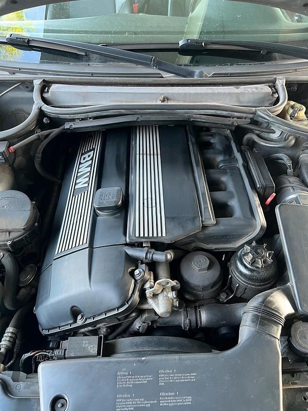 Gebraucht BMW 325 192 PS (141 kW) 2003 Silber Limousine