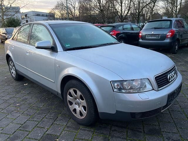 Gebraucht Audi A4 131 PS (96 kW) 2001 Silber Limousine