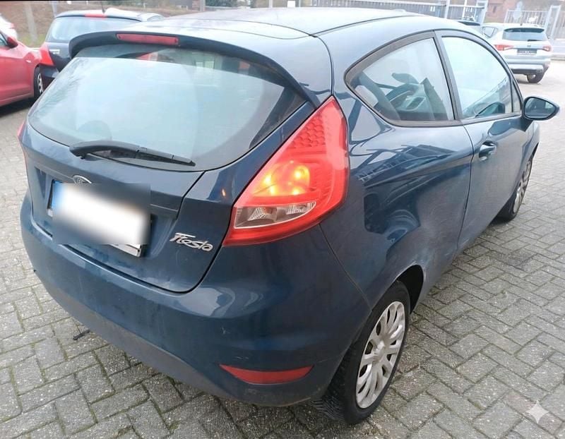 Gebraucht Ford Fiesta 60 PS (44 kW) 2010 Blau Kleinwagen