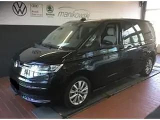 Second-hand VW Multivan Life 150 CP (110 kW) 2022 Negru Monovolum