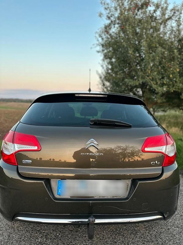 Gebraucht Citroën C4 112 PS (82 kW) 2012 Braun Limousine