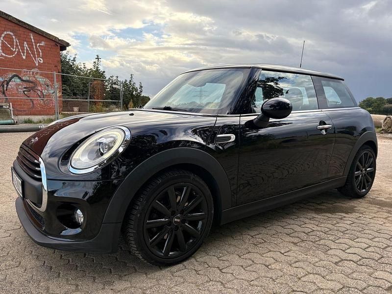 Schwarz Gebraucht 2017 Mini One D Kleinwagen | 8.900 € (Guter Preis) - Bild 1/4