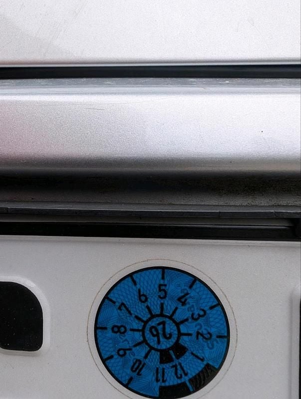 Gebraucht VW New Beetle 75 PS (55 kW) 2007 Silber Kleinwagen