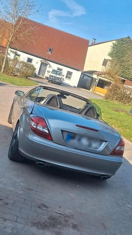 Gebraucht Mercedes SLK280 231 PS (169 kW) 2005 Silber Cabrio