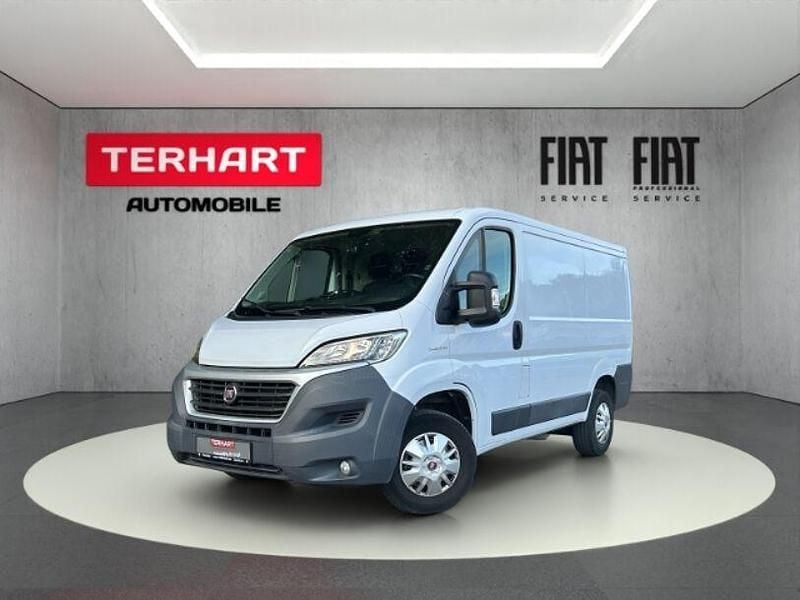 Weiss (pastell)) (weiss Gebraucht 2018 Fiat Ducato Van | 16.645 € (Guter Preis) - Bild 1/4