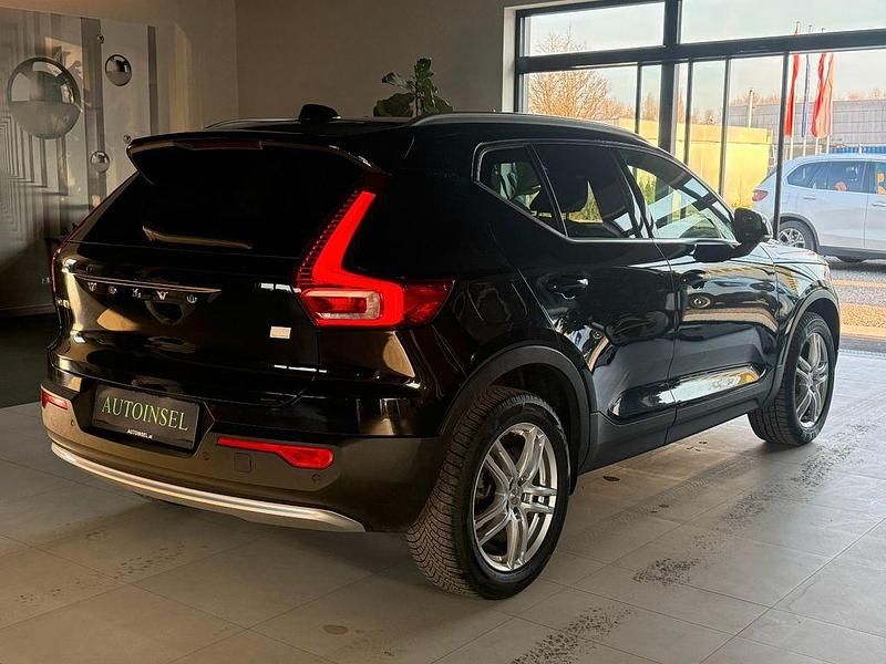 Gebraucht Volvo XC40 211 PS (155 kW) 2023 Schwarz SUV