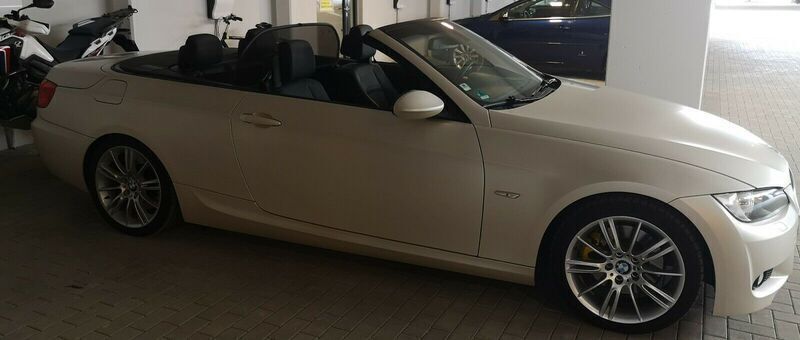 Weiß Gebraucht 2009 BMW 325 Cabriolet M Sport Cabrio | 14.890 € (Fairer Preis) - Bild 1/4