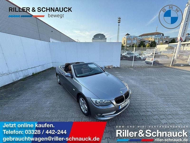 Spacegrau Gebraucht 2012 BMW 318 Cabrio | 9.950 € (Fairer Preis) - Bild 1/4