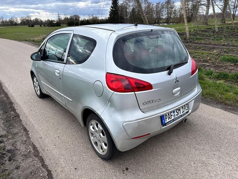 Gebraucht Mitsubishi Colt Motion 95 PS (69 kW) 2006 Silber Limousine