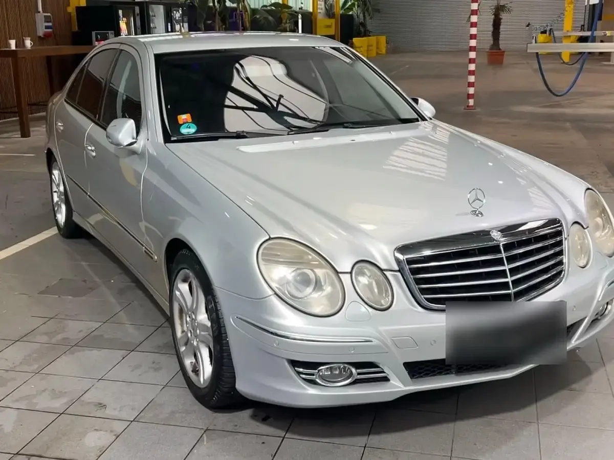 Gebraucht Mercedes E320 224 PS (164 kW) 2006 Silber Limousine