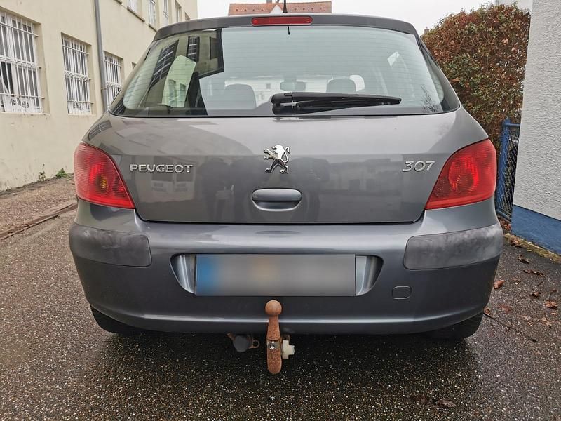 Grau Gebraucht 2004 Peugeot 307 Kleinwagen | 700 € (Superpreis) - Bild 1/4