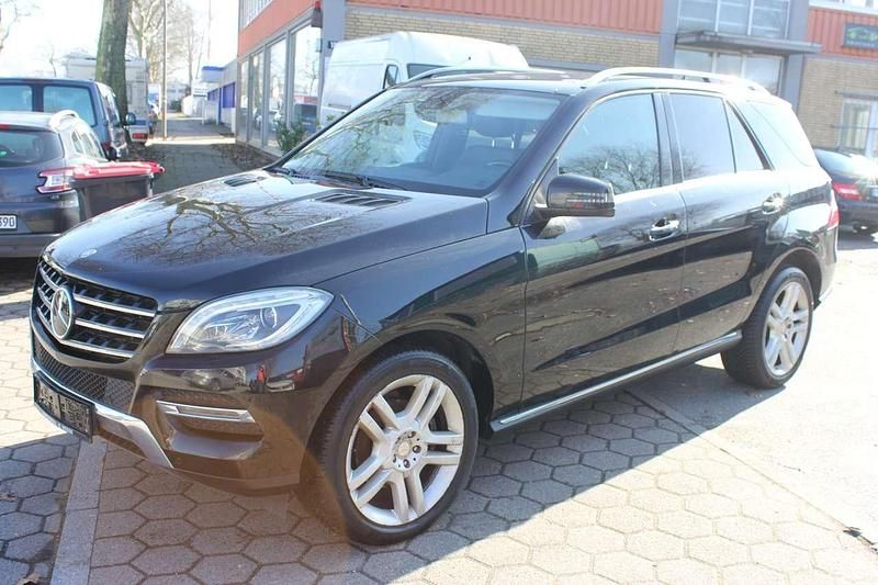 Gebraucht Mercedes ML350 258 PS (189 kW) 2015 Schwarz SUV