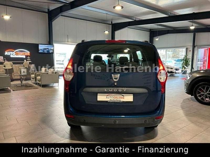 Gebraucht Dacia Lodgy Comfort 131 PS (96 kW) 2017 Silber Van / Kleinbus
