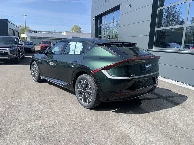 Gebraucht Kia EV6 Air 125 kW (170 PS) 2024 Deep forrest grün metallic SUV