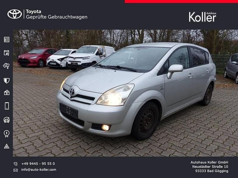 Silber Gebraucht 2007 Toyota Corolla Verso Executive Van / Kleinbus | 2.300 € (Guter Preis) - Bild 1/4