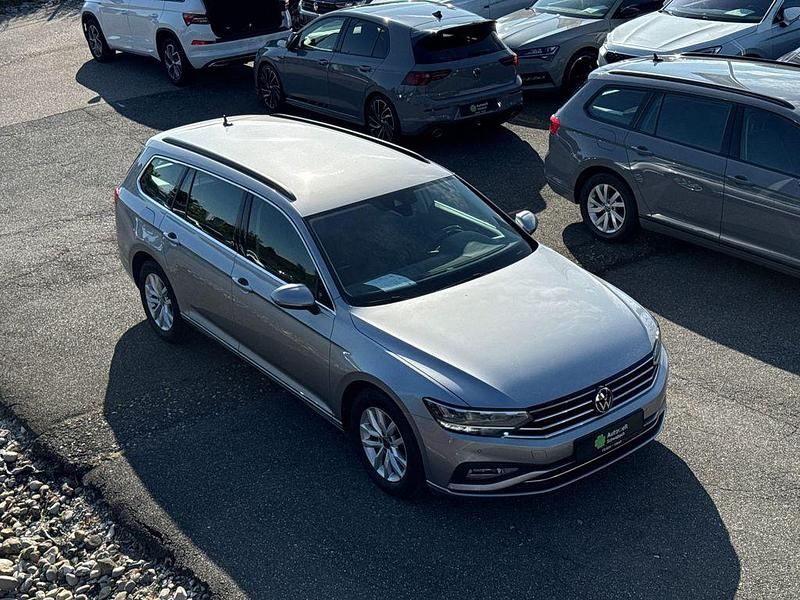 Pyritsilber metallic Gebraucht 2022 VW Passat Business Kombi | 17.900 € (Guter Preis) - Bild 1/4