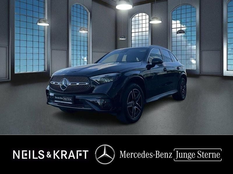 Gebraucht Mercedes GLC300e AMG 204 PS (150 kW) 2024 Schwarz SUV