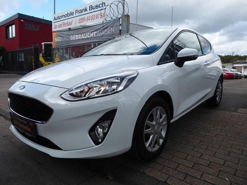 Weiß Gebraucht 2019 Ford Fiesta Cool & Connect Kleinwagen | 8.889 € (Guter Preis) - Bild 1/4