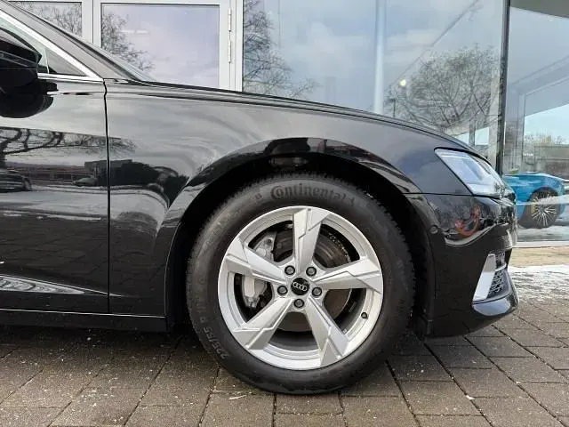 Gebraucht Audi A6 Sport 265 PS (194 kW) 2023 Mythosschwarz metallic Kombi