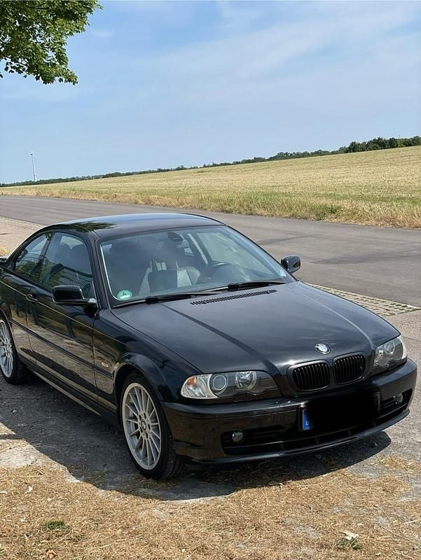 Schwarz Gebraucht 2002 BMW 325 Coupé | 6.900 € (Fairer Preis) - Bild 1/4