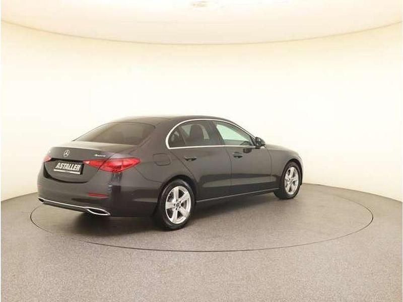 Gebraucht Mercedes E400 252 PS (185 kW) 2023 Metalliclack graphitgrau (metallic) Limousine