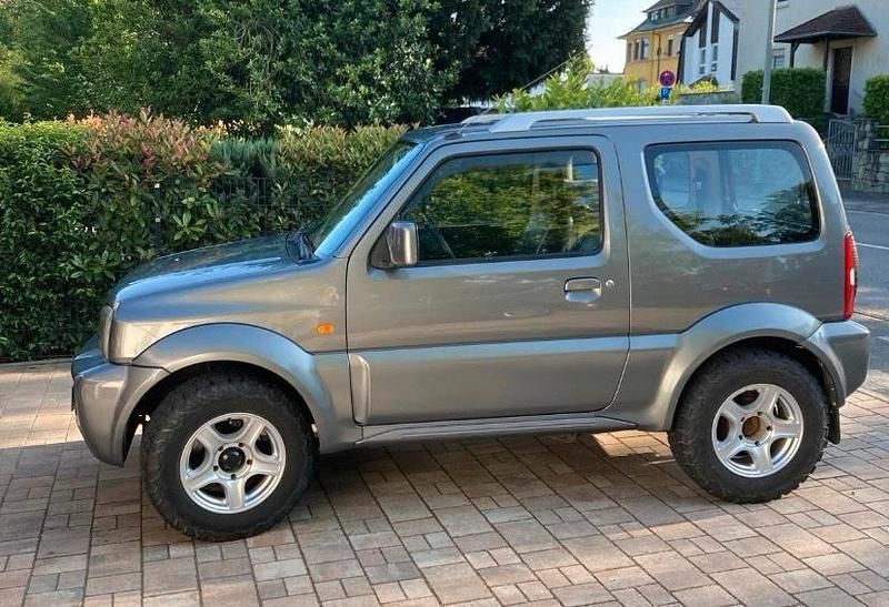 Grau Gebraucht 2006 Suzuki Jimny SUV | 9.900 € - Bild 1/4