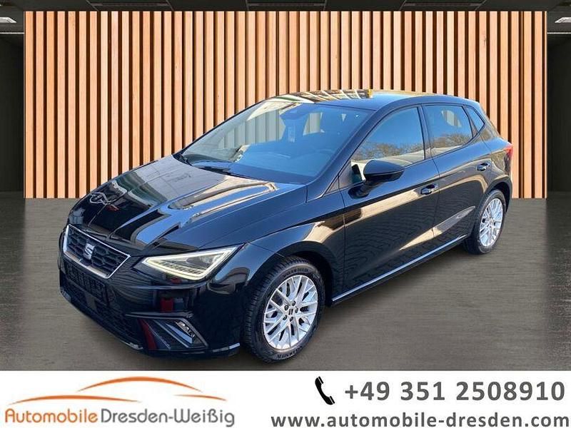 Schwarz mitternachtsschwarz (metallic) Gebraucht 2024 Seat Ibiza FR Limousine | 18.980 € (Guter Preis) - Bild 1/4