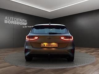 Gebraucht Kia Ceed Vision 140 PS (102 kW) 2019 Silber Kleinwagen