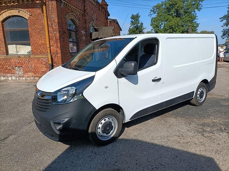 Weiß Gebraucht 2019 Opel Vivaro Van | 16.490 € (Guter Preis) - Bild 1/4