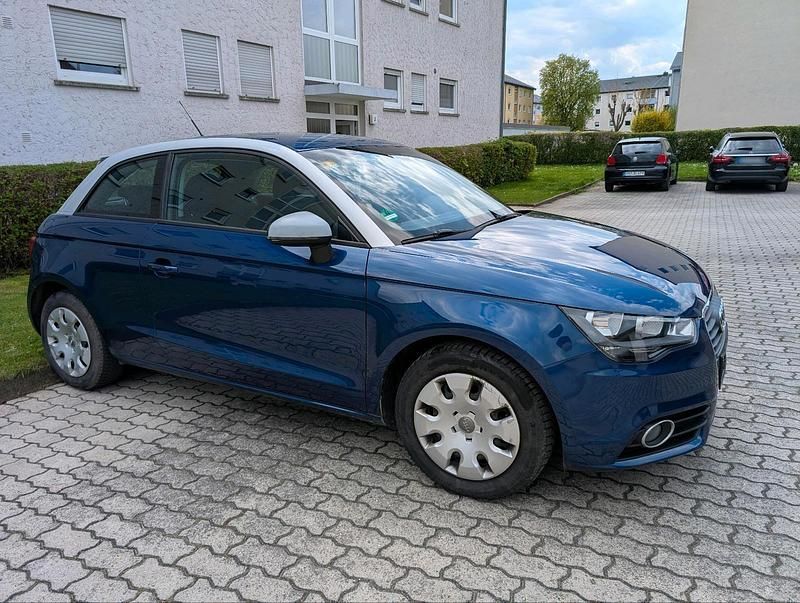 Gebraucht Audi A1 86 PS (63 kW) 2012 Blau Kleinwagen