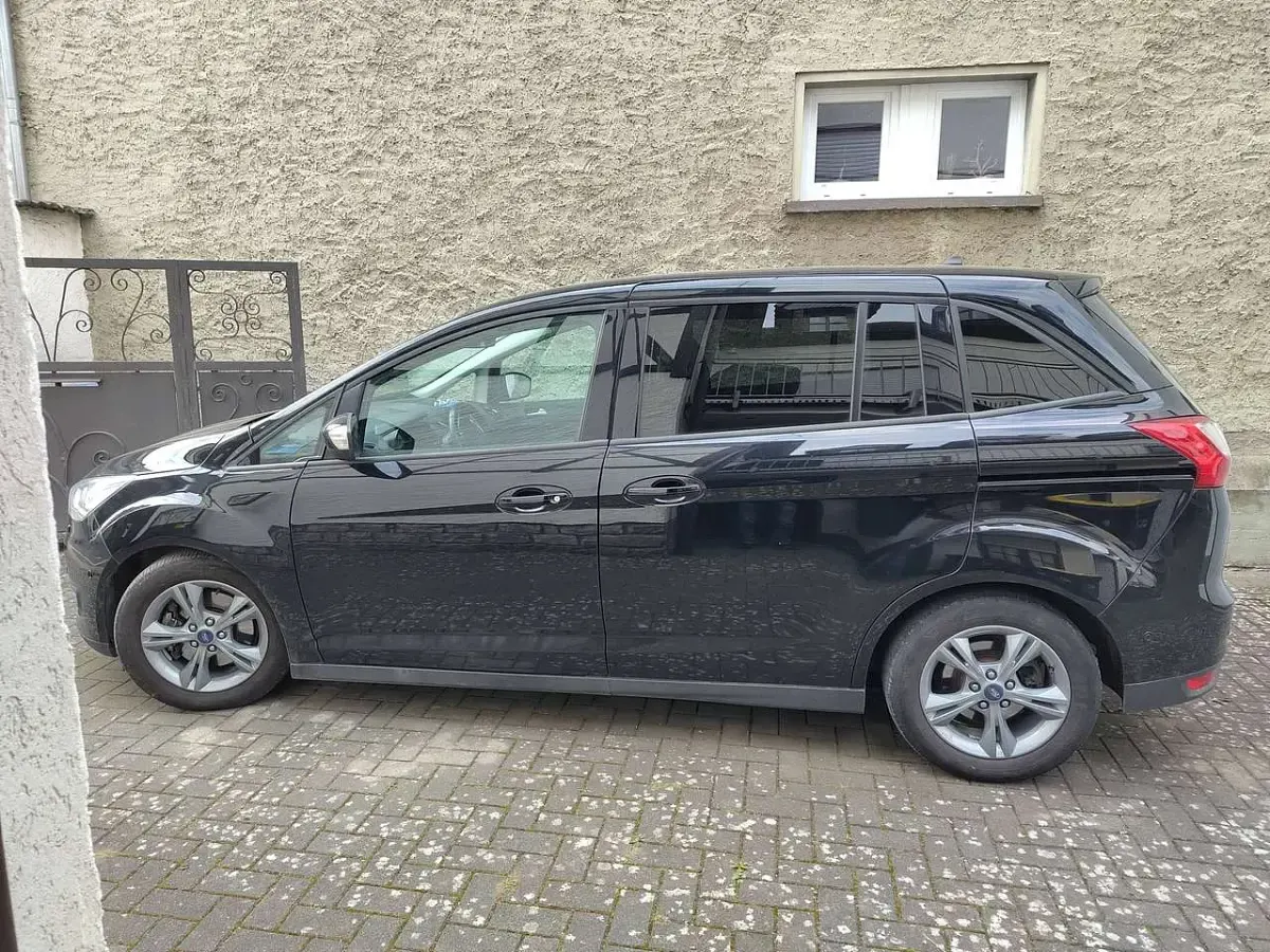 Gebraucht Ford Grand C-Max Business Edition 150 PS (110 kW) 2017 Schwarz Van / Kleinbus