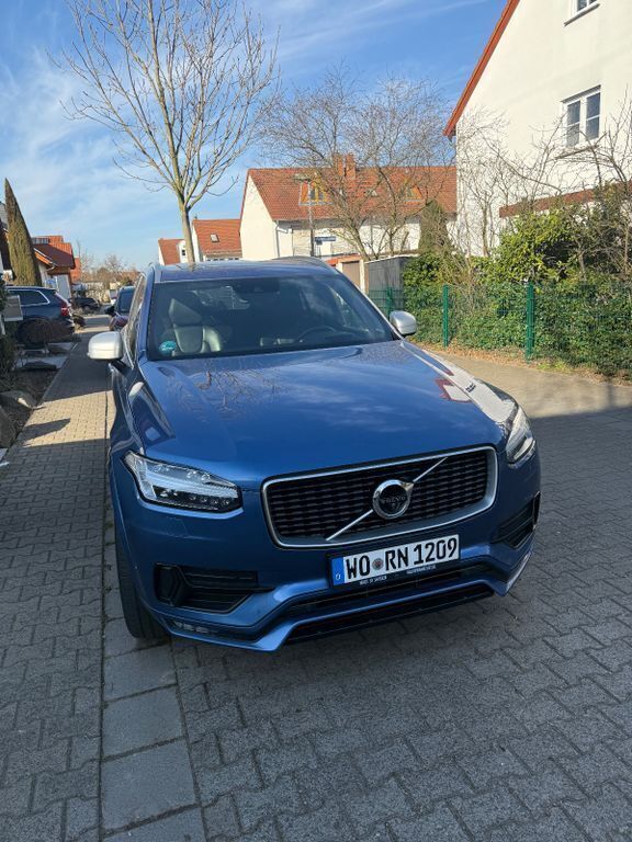Blau Gebraucht 2018 Volvo XC90 R-Design SUV | 29.950 € (Fairer Preis) - Bild 1/4