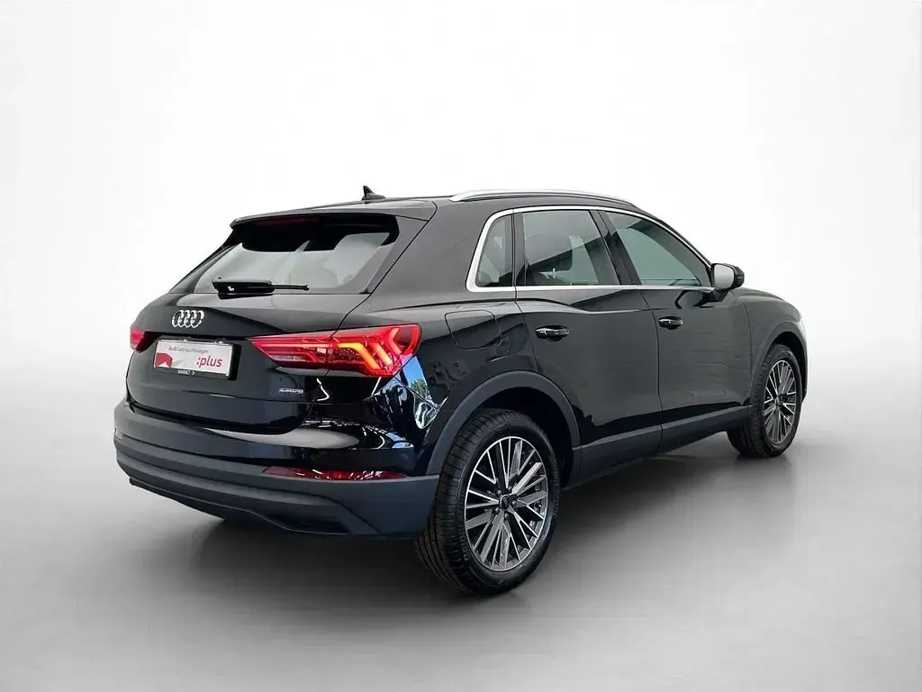 Gebraucht Audi Q3 Comfort 193 PS (141 kW) 2025 Schwarz SUV