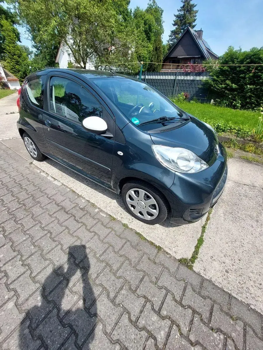 Gebraucht Peugeot 107 Urban Move 68 PS (50 kW) 2011 Kleinwagen