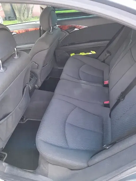 Usado Mercedes E220 Elegance 150 CV (110 kW) 2003 Azul Berlina