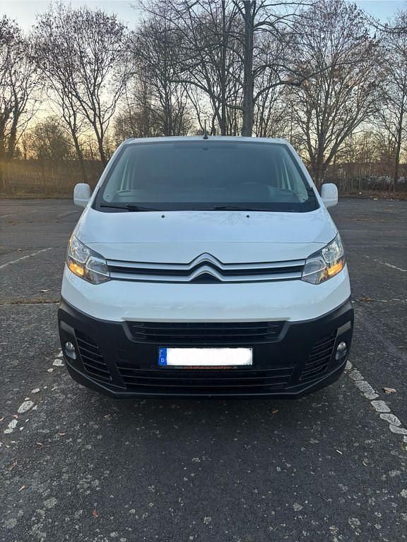 Używany Citroën Jumpy Business Class 122 KM (89 kW) 2016 Biały Minivan