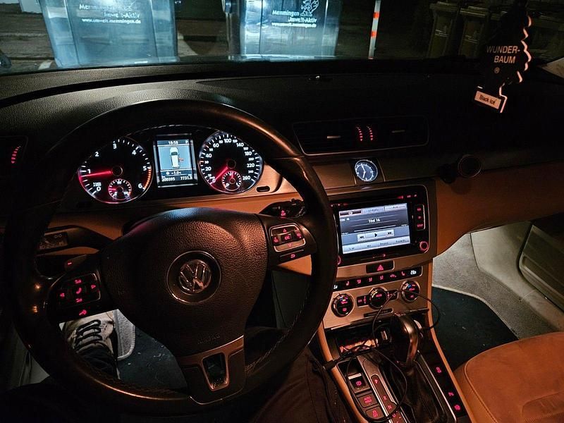 Gebraucht VW Passat 177 PS (130 kW) 2012 Braun Kombi