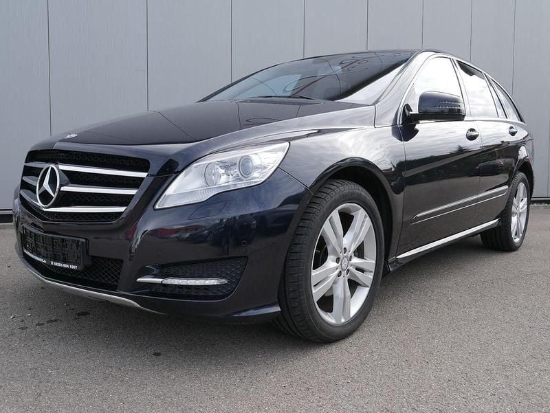 Schwarz Gebraucht 2010 Mercedes R350 Van / Kleinbus | 13.650 € (Fairer Preis) - Bild 1/4