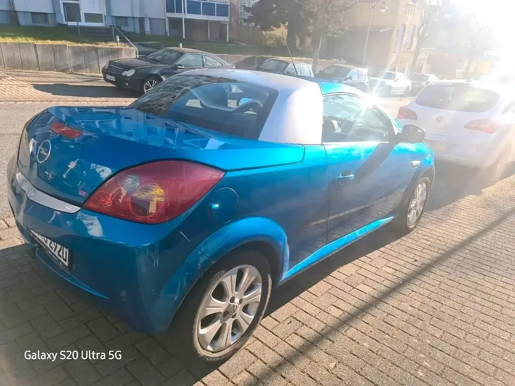 Gebraucht Opel Tigra 90 PS (66 kW) 2009 Blau Cabrio