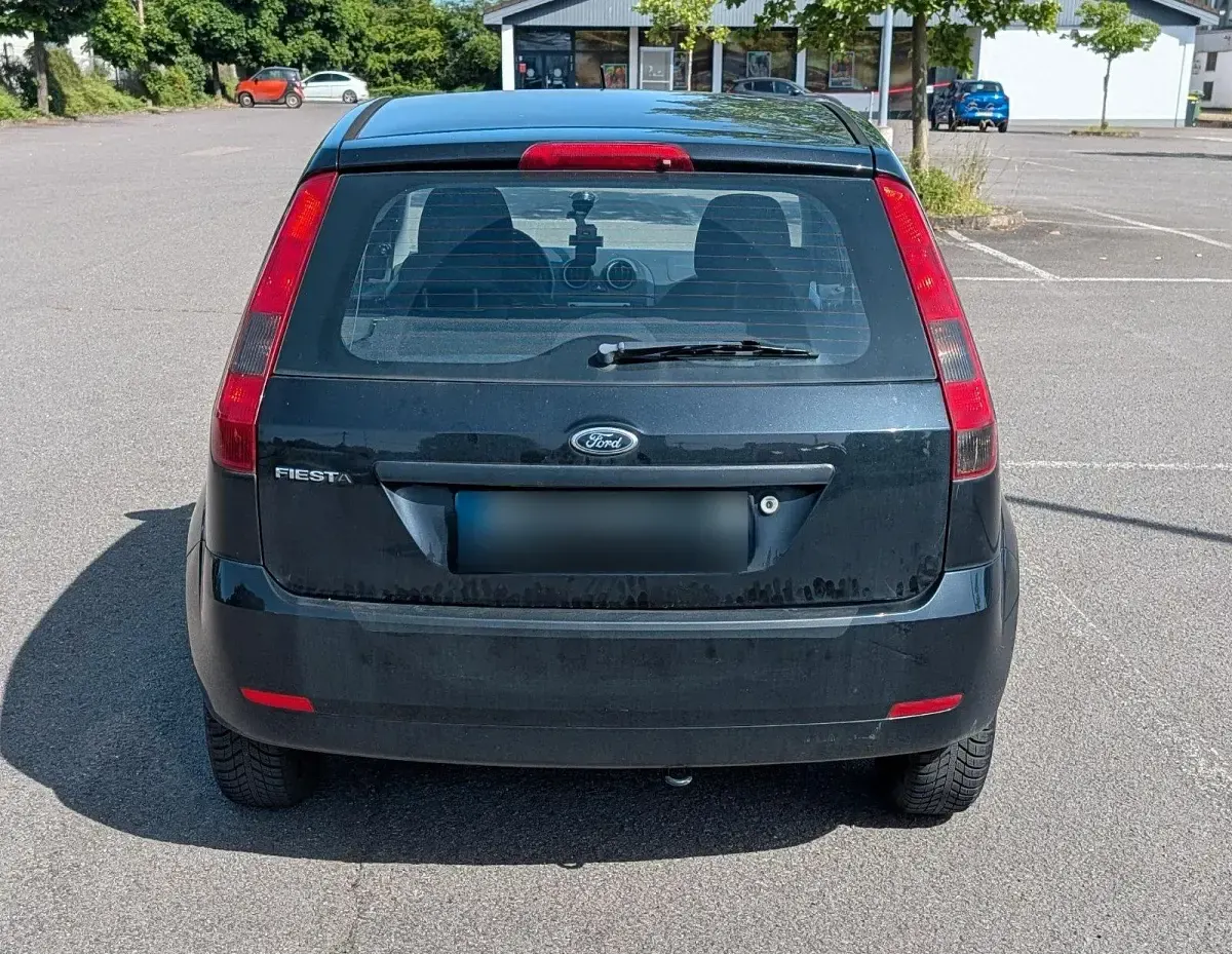 Gebraucht Ford Fiesta 80 PS (58 kW) 2005 Schwarz Kleinwagen
