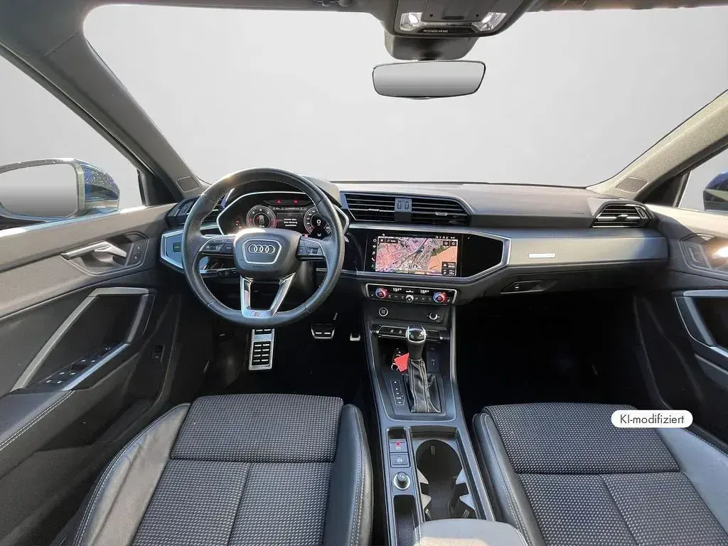Gebraucht Audi Q3 Sport 150 PS (110 kW) 2023 Navarrablau metallic (metallic) SUV