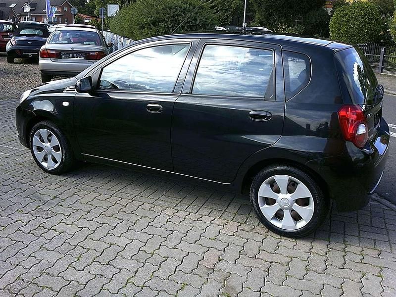 Gebraucht Chevrolet Aveo SE 84 PS (61 kW) 2010 Schwarz Kleinwagen