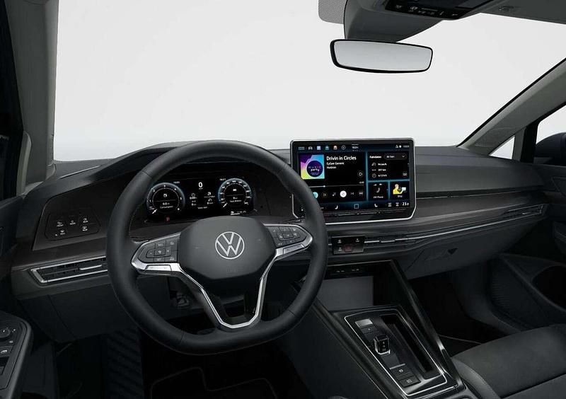Neu VW Golf VIII Style 150 PS (110 kW) 2025 Crystal ice blue metallic Kombi