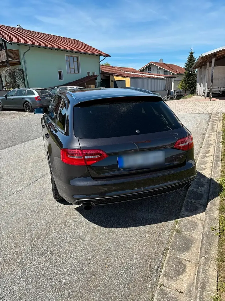 Gebraucht Audi A4 170 PS (125 kW) 2014 Grau Kombi