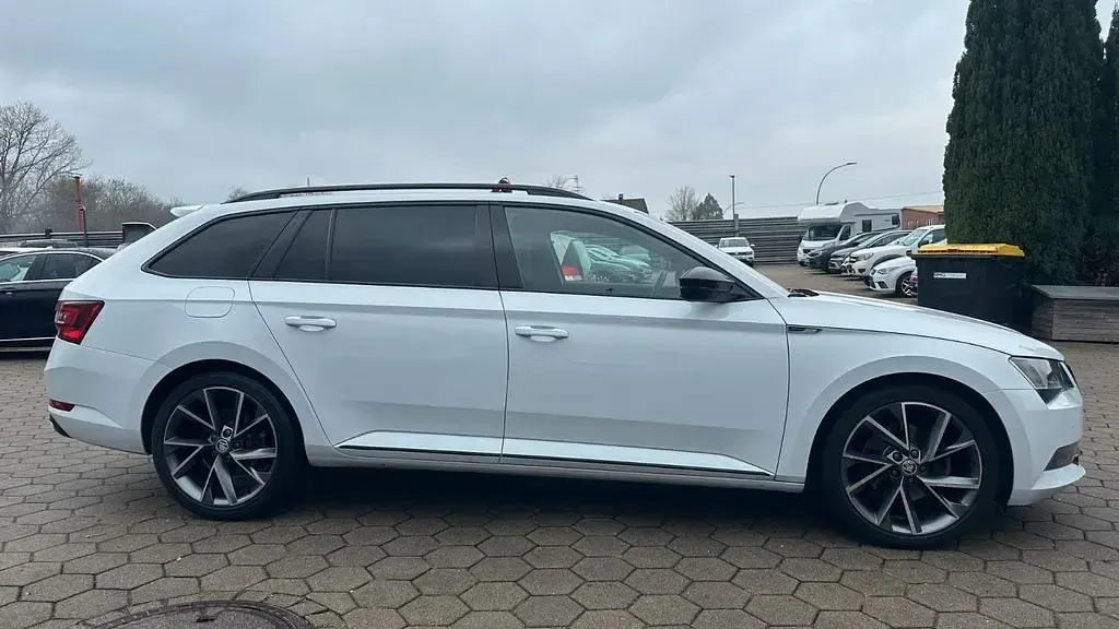 Gebraucht Skoda Superb SportLine 190 PS (139 kW) 2019 Weiß Kombi