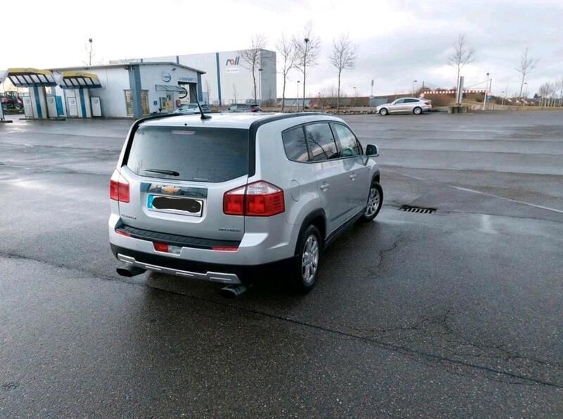 Silber Gebraucht 2012 Chevrolet Orlando SUV | 5.450 € (Guter Preis) - Bild 1/4