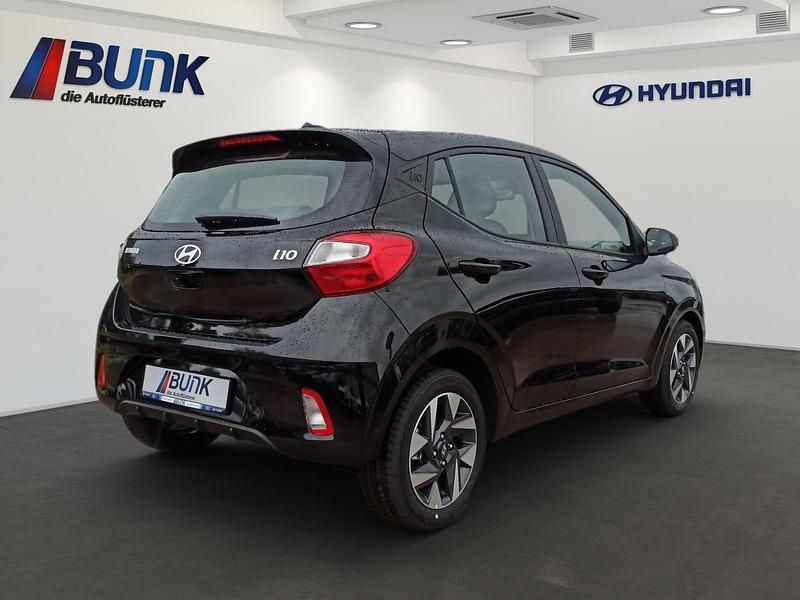 Gebraucht Hyundai i10 Trend 63 PS (46 kW) 2025 Phantom black Kleinwagen