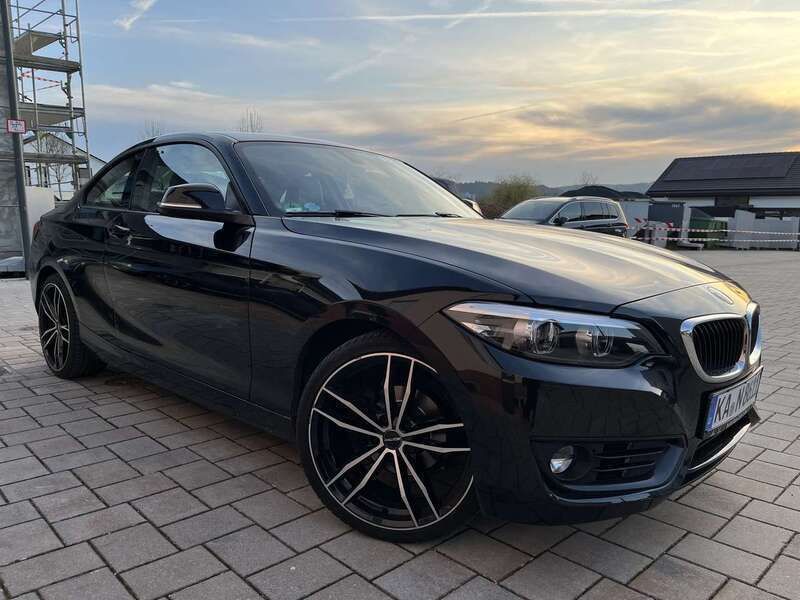 Schwarz Gebraucht 2020 BMW 218 Advantage Coupé | 23.997 € (Fairer Preis) - Bild 1/4